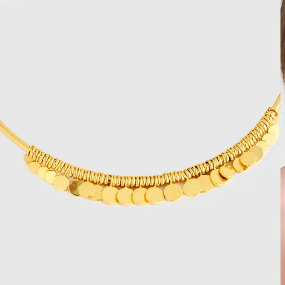 Gold Disc Choker Necklace - Women Jewelry - Picture 2 of 3